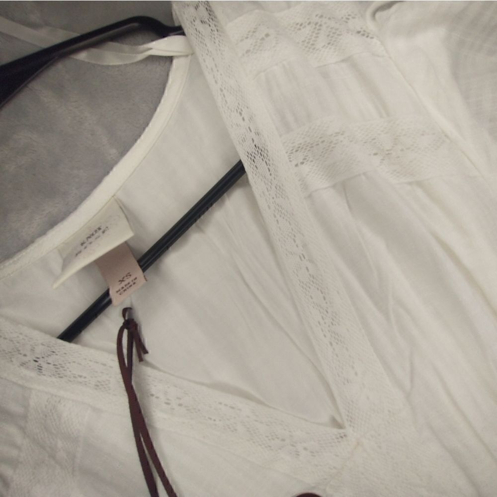New Knox Rose Lightweight Dress - Picture 3 of 6
